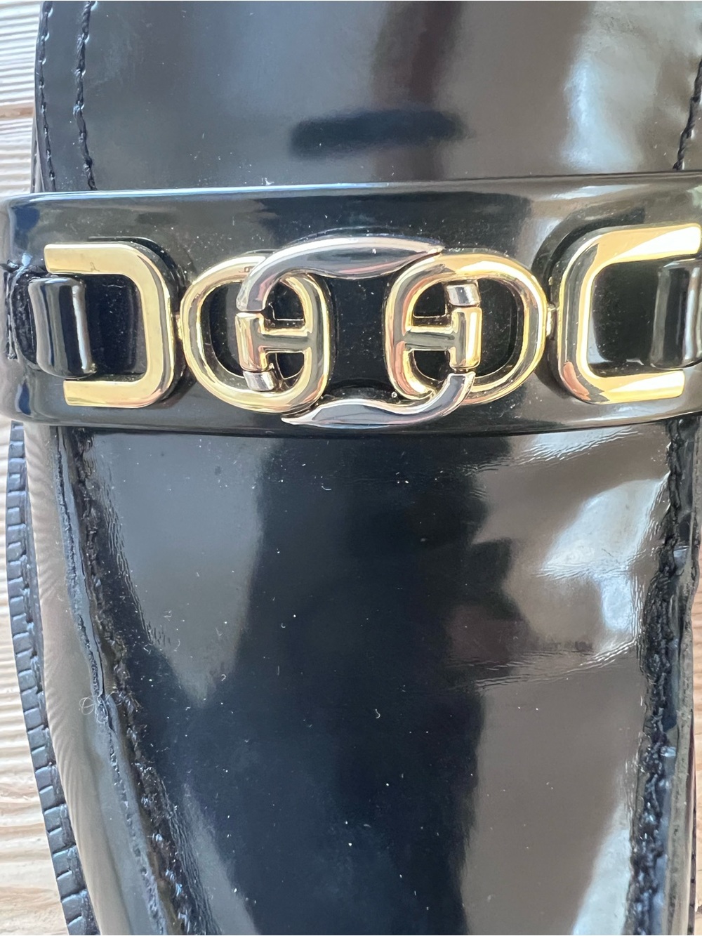 Sam Edelman Black Patent Chain Loafers Size 8.5 – Gold Hardware Slip On Flats - Picture 3 of 6